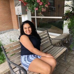 Meet your Posher, María